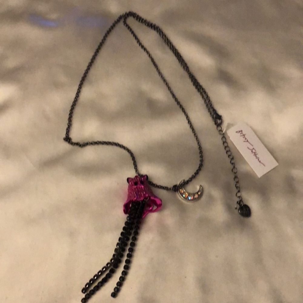 Betsey Johnson Hematite Tone Necklace Fuchsia Ghost Cat Pendant With Fringe NWT